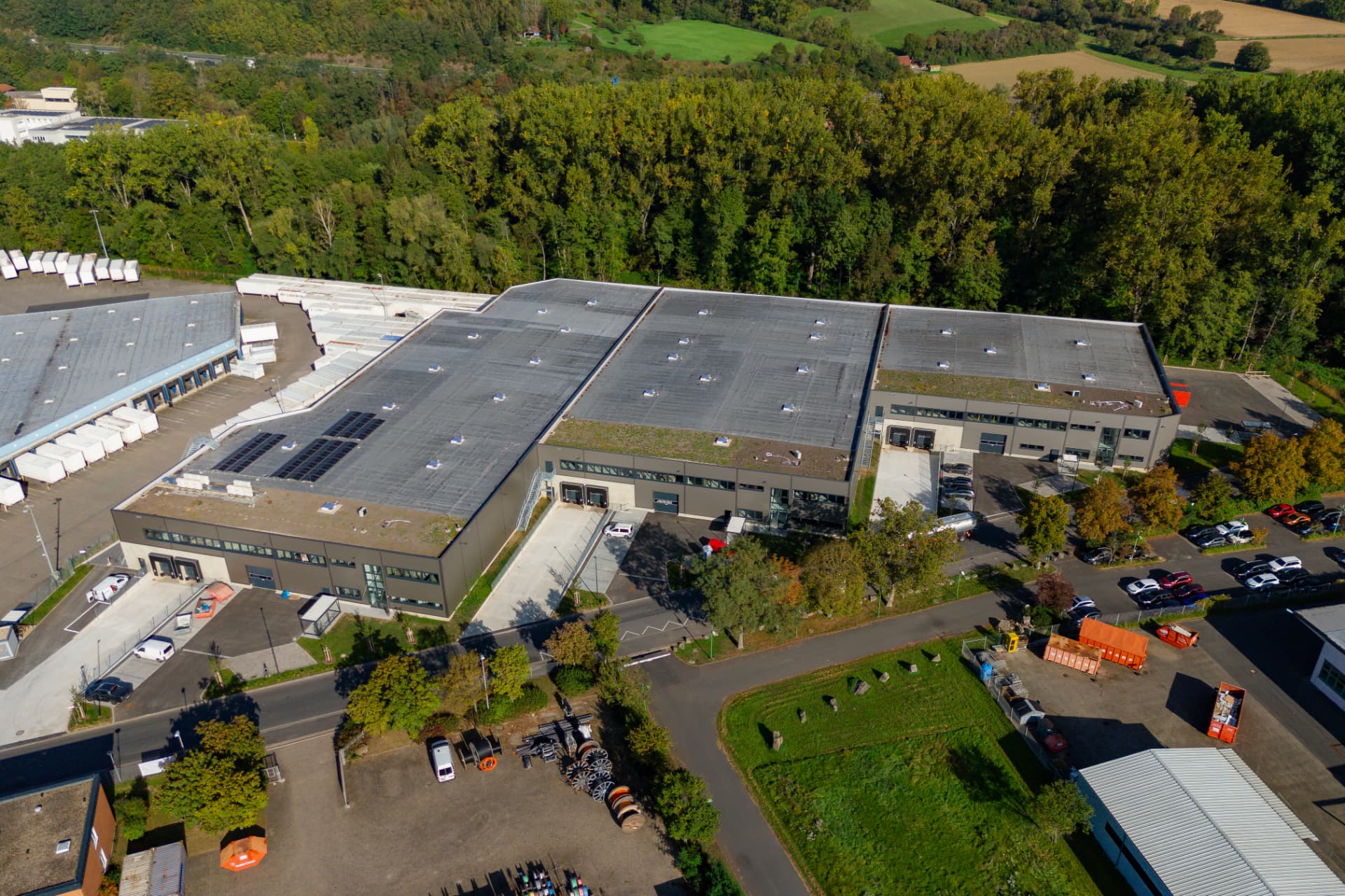 Weichertstraße 11 – Luftbild des Gewerbeparks